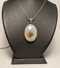 Load image into Gallery viewer, Dendritic Agate pendant / Tree Agate
