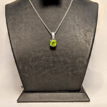 Load image into Gallery viewer, PREMIUM COLLECTION - Natural Peridot Pendant