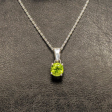 Load image into Gallery viewer, PREMIUM COLLECTION - Natural Peridot Pendant