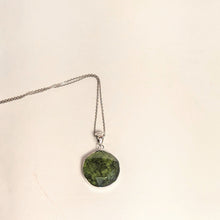Load image into Gallery viewer, PREMIUM COLLECTION - Natural Moldavite / (NOT A FAKE STONE)
