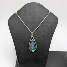 Load image into Gallery viewer, PREMIUM COLLECTION - Australian Black Precious Opal pendant