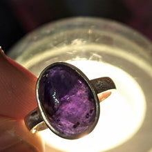 Load image into Gallery viewer, PREMIUM COLLECTION - Natural Purple Sapphire ring.