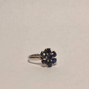 PREMIUM COLLECTION - Natural untreated Blue Sapphire flower ring